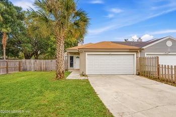 897 Candleknoll Ln, Jacksonville, FL 32225