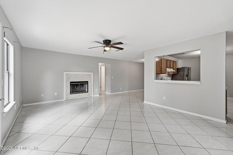 897 Candleknoll Ln, Jacksonville, FL 32225
