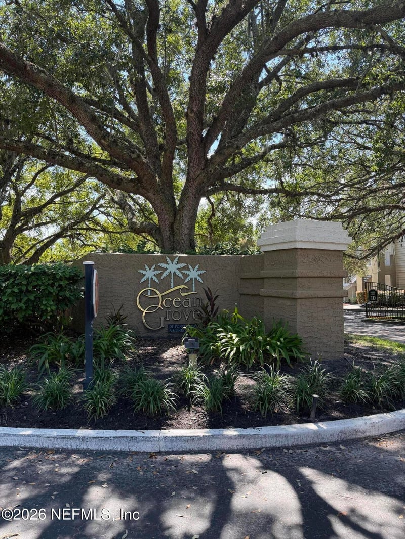 9 Arbor Club Dr #105, Palm Valley, FL 32082