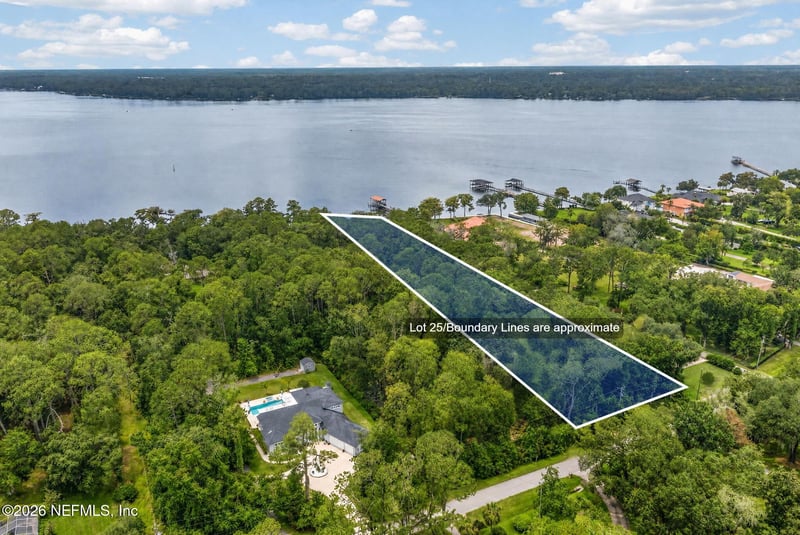 901 Creighton Rd, Fleming Island, FL 32003
