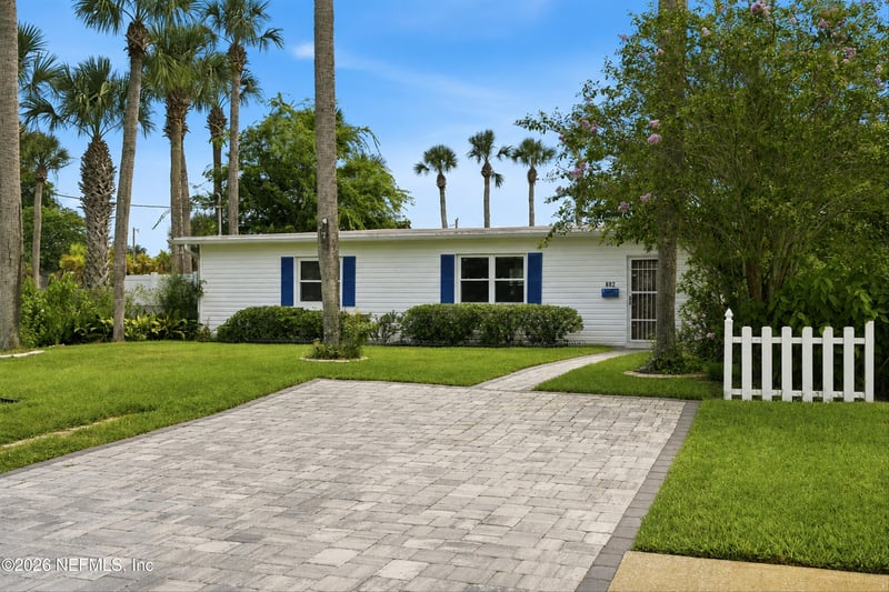 902 N 8th Ave N, Jacksonville Beach, FL 32250
