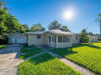9023 Jackson Ave, Jacksonville, FL 32208