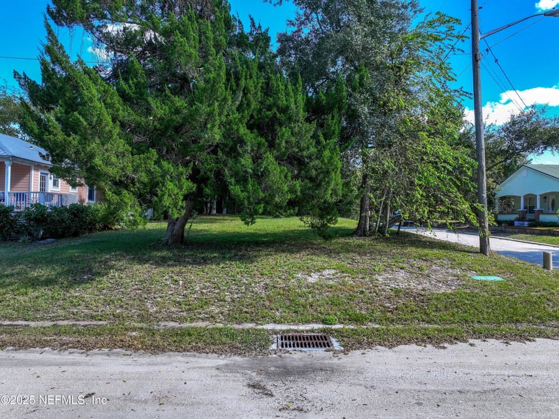 903 Someruelus St, Fernandina Beach, FL 32034