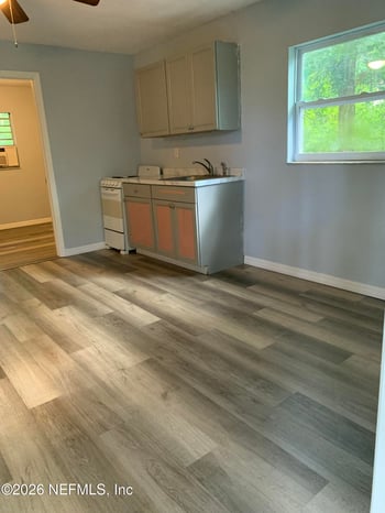 904 Burney Ln, Baldwin, FL 32234