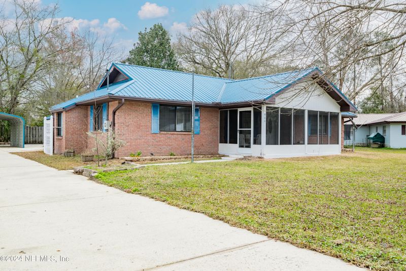 904 Woodlawn St, Starke, FL 32091