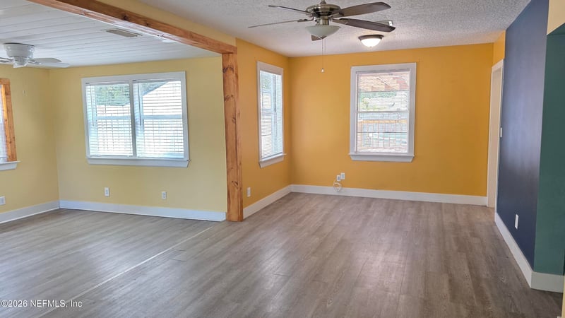 9049 Jackson Ave, Jacksonville, FL 32208