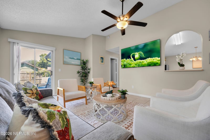 905 Gavagan Rd, Jacksonville, FL 32233