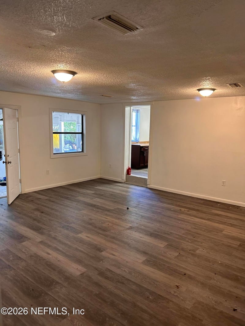 9053 Jefferson Ave, Jacksonville, FL 32208