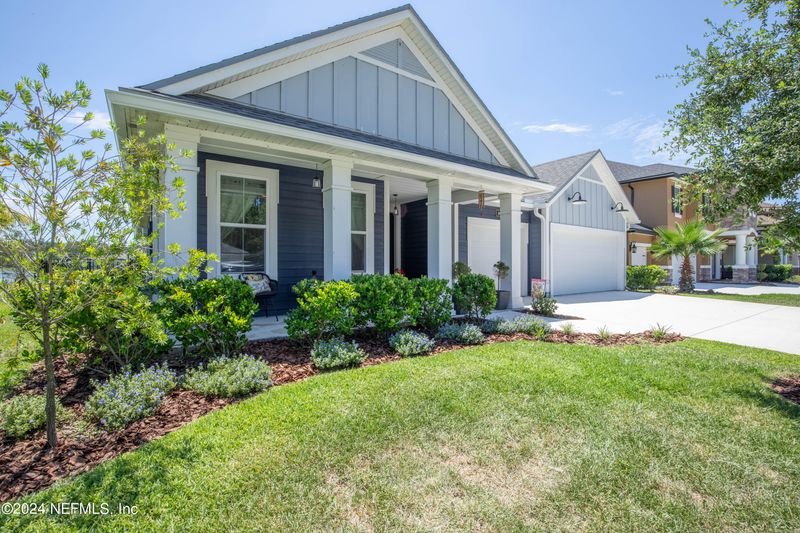 907 Laurel Valley Dr, Orange Park, FL 32065