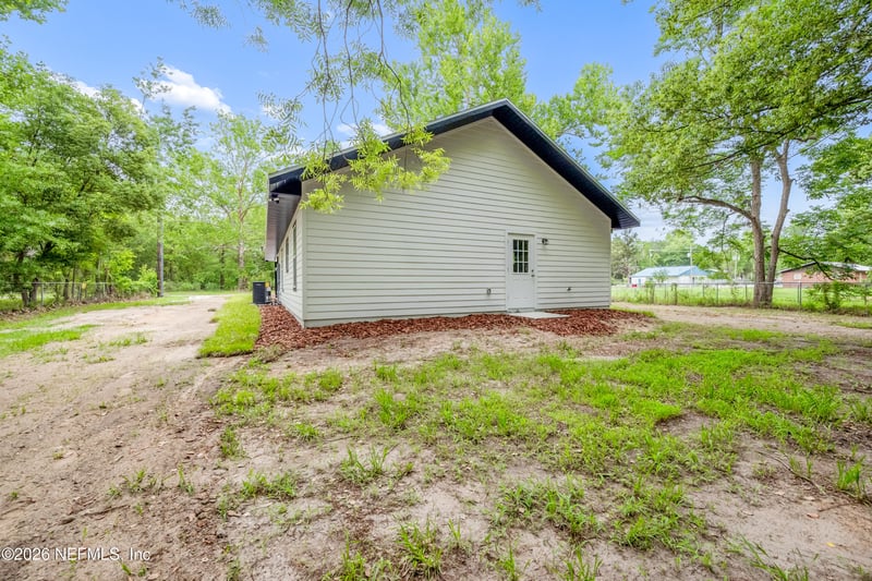 907 N Thompson St, Starke, FL 32091