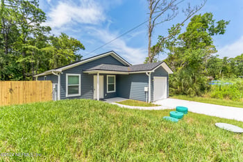 908 W 9th St, St Augustine, FL 32084