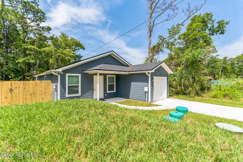908 W 9th St, St Augustine, FL 32084