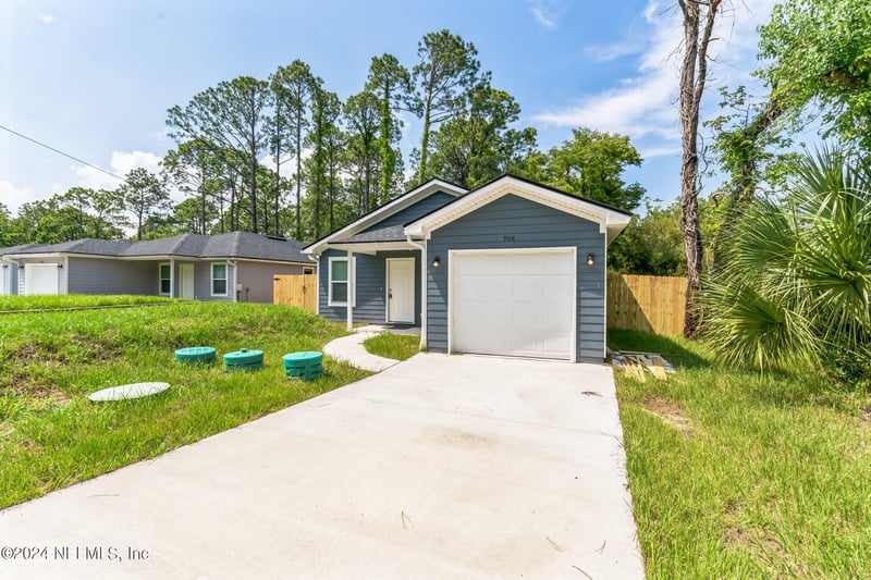 908 W 9th St, St Augustine, FL 32084