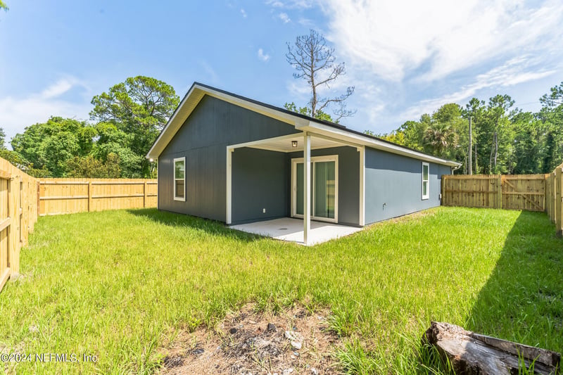 908 W 9th St, St Augustine, FL 32084