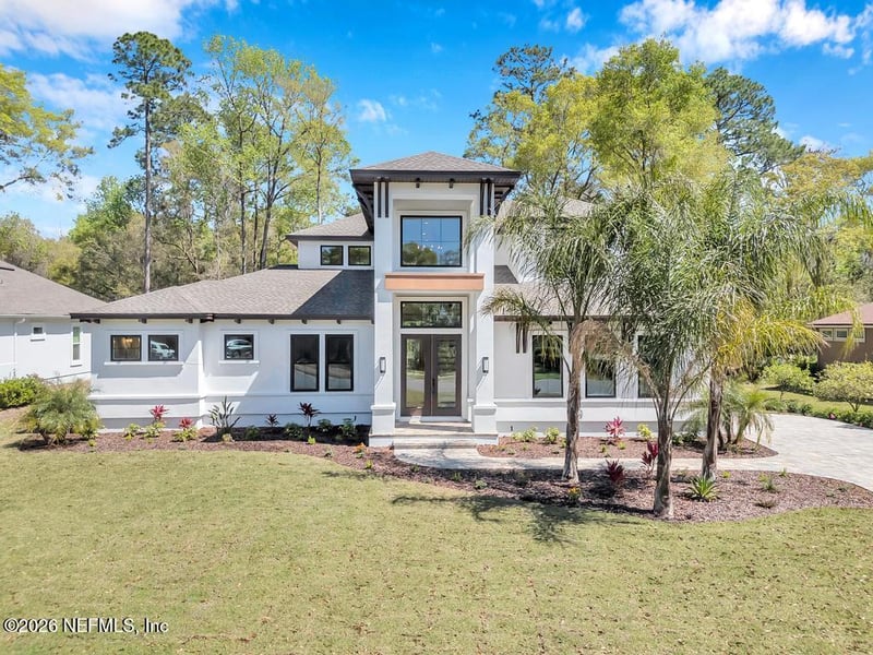 909 Eagle Dr, St Augustine, FL 32086