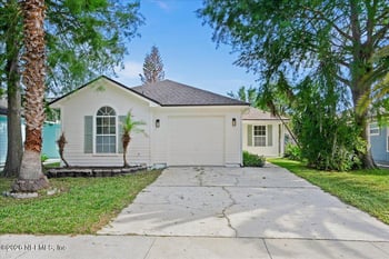 909 Gavagan Rd, Jacksonville, FL 32233