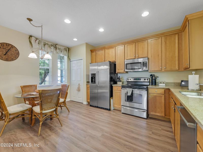 909 Hazeltine Ct, St Augustine, FL 32092
