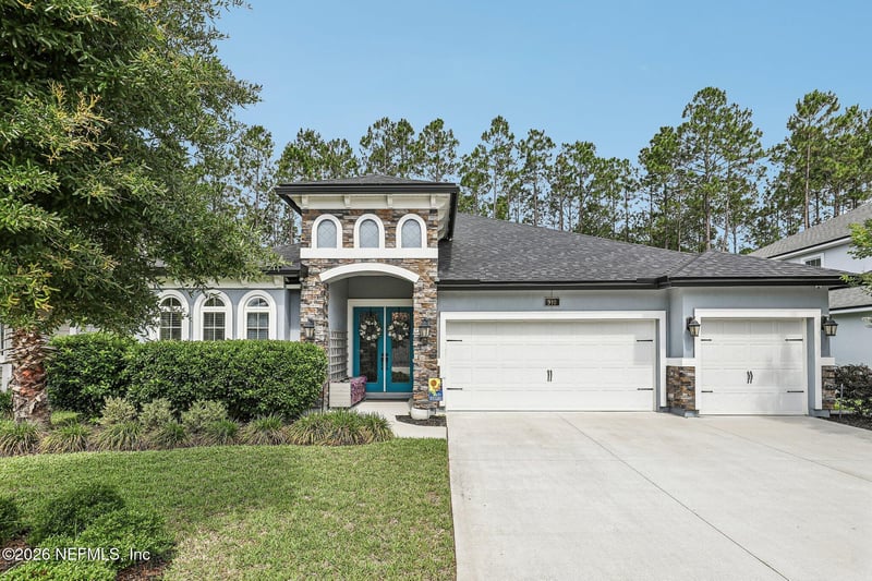 910 Laurel Valley Dr, Orange Park, FL 32065