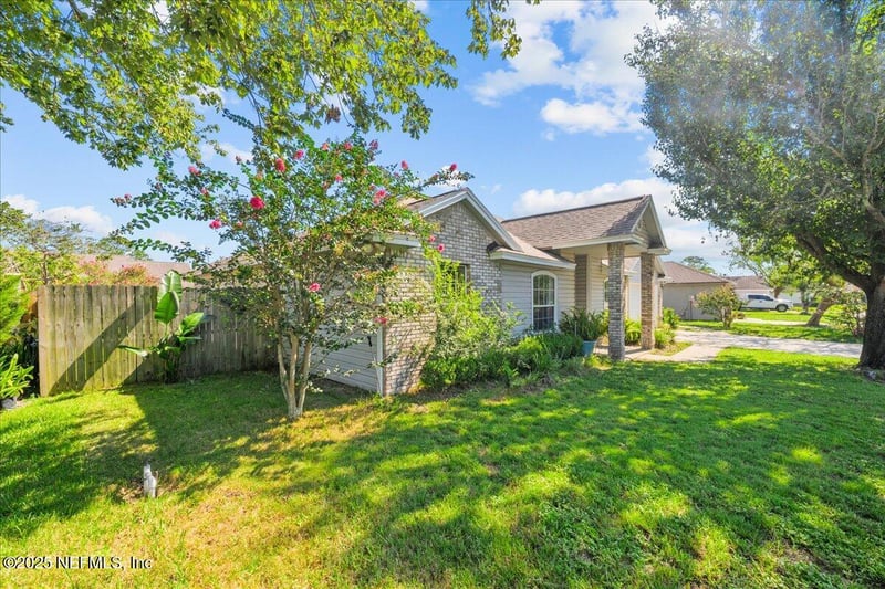 9125 Camshire Dr, Jacksonville, FL 32244
