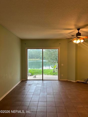 913 Otter Creek Dr, Orange Park, FL 32065