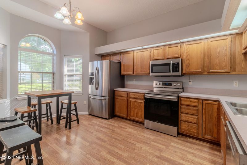 9146 Hampton Cove Ct S, Jacksonville, FL 32225