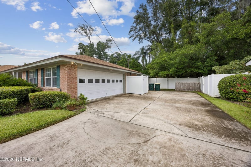 9167 Bay Cove Ln, Jacksonville, FL 32257