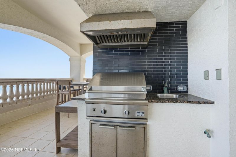 917 1st St #1201, Jacksonville Beach, FL 32250
