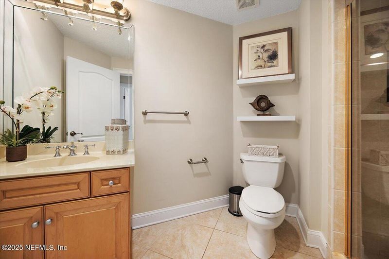 917 1st St N #901, Jacksonville Beach, FL 32250