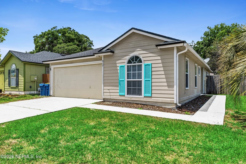 917 Majestic Cypress Dr N, Jacksonville, FL 32233