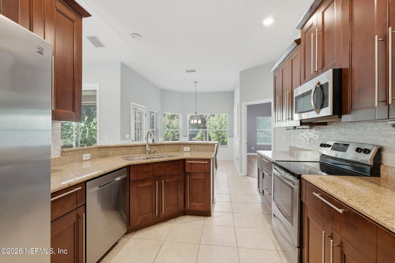9174 Milton Dr, Jacksonville, FL 32226
