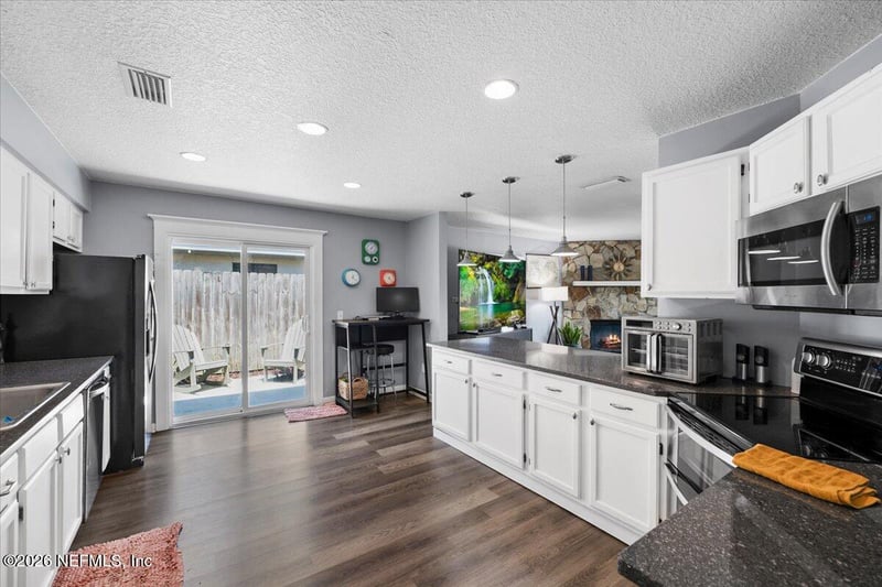 918 17th St N, Jacksonville Beach, FL 32250