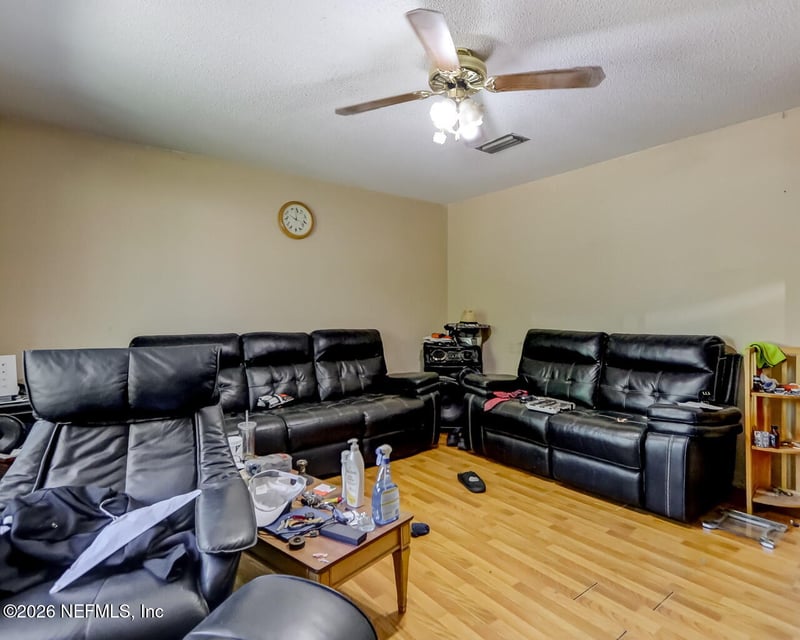 919 S 12th St, Fernandina Beach, FL 32034