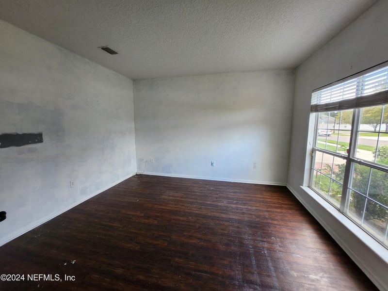9194 Prosperity Lake Dr, Jacksonville, FL 32244