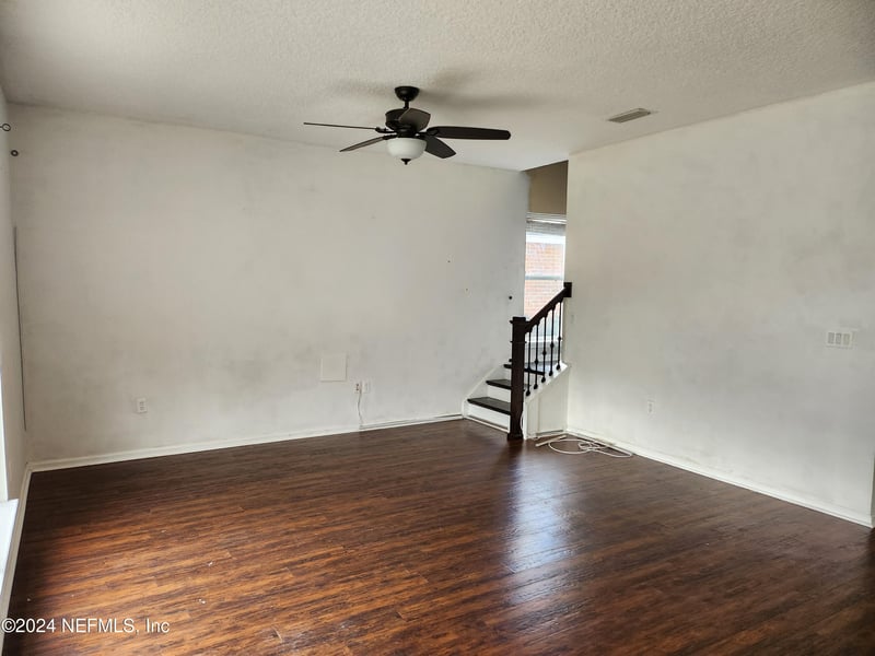 9194 Prosperity Lake Dr, Jacksonville, FL 32244