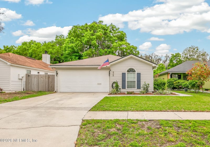 925 Majestic Cypress Dr N, Jacksonville, FL 32233