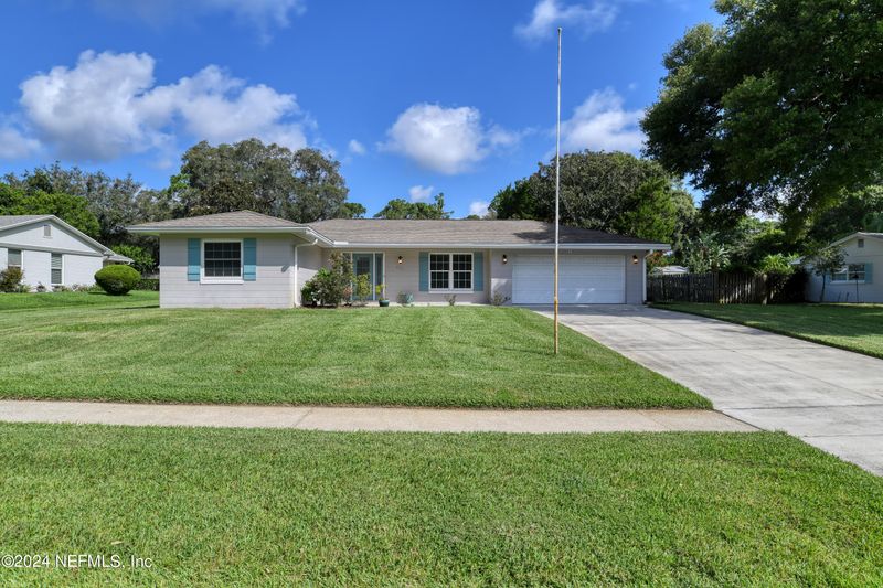 929 Alcala Dr, St Augustine, FL 32086