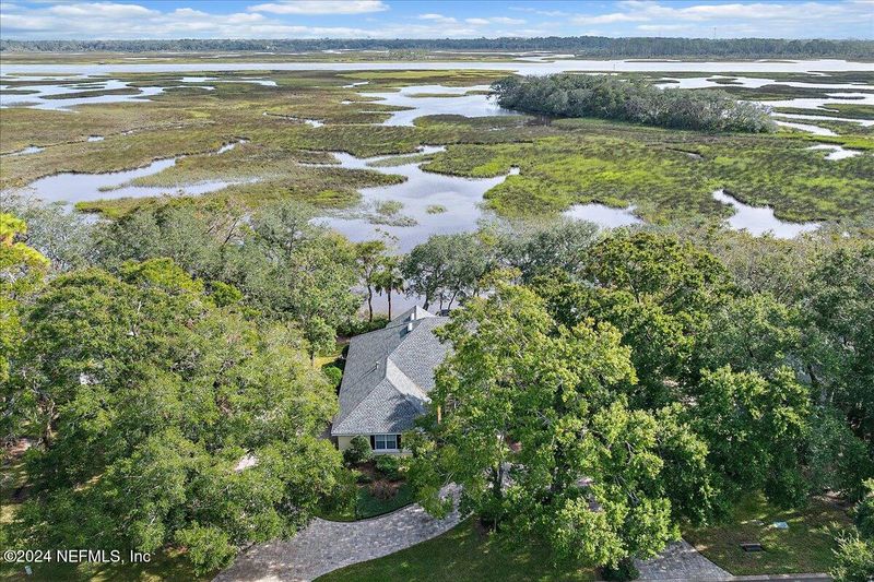 929 Shipwatch Dr E, Jacksonville, FL 32225