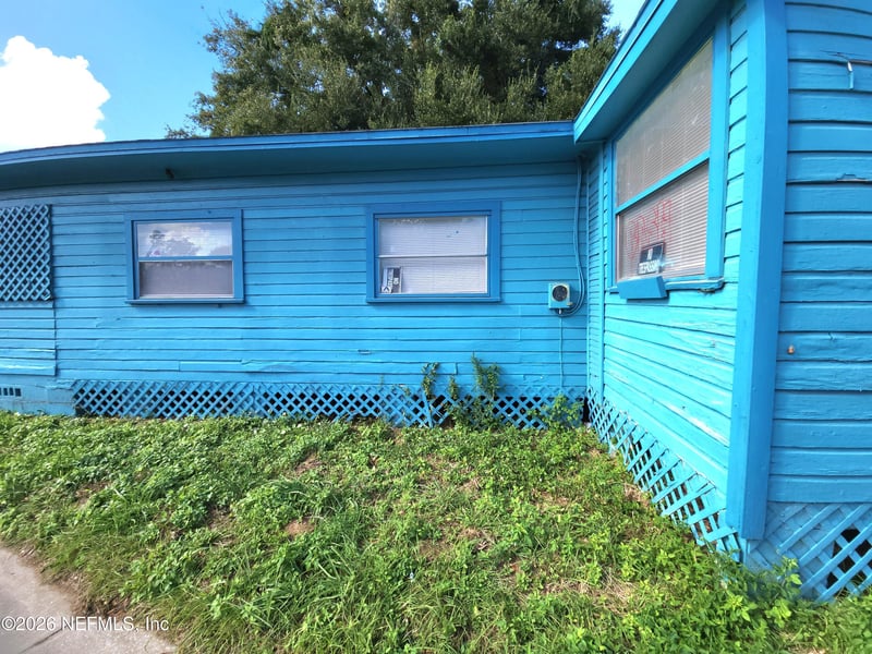 930 Cesery Blvd, Jacksonville, FL 32211