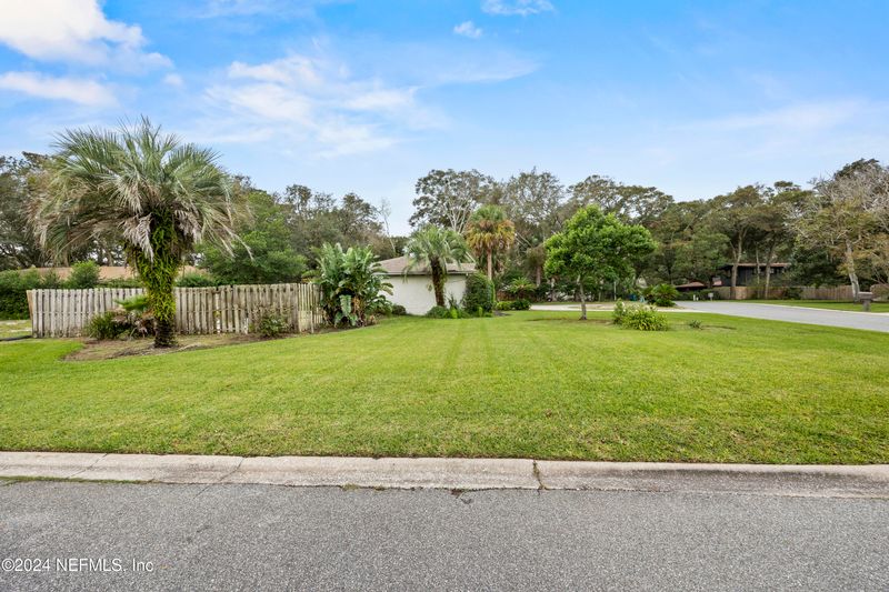 931 Neptune Ln, Neptune Beach, FL 32266