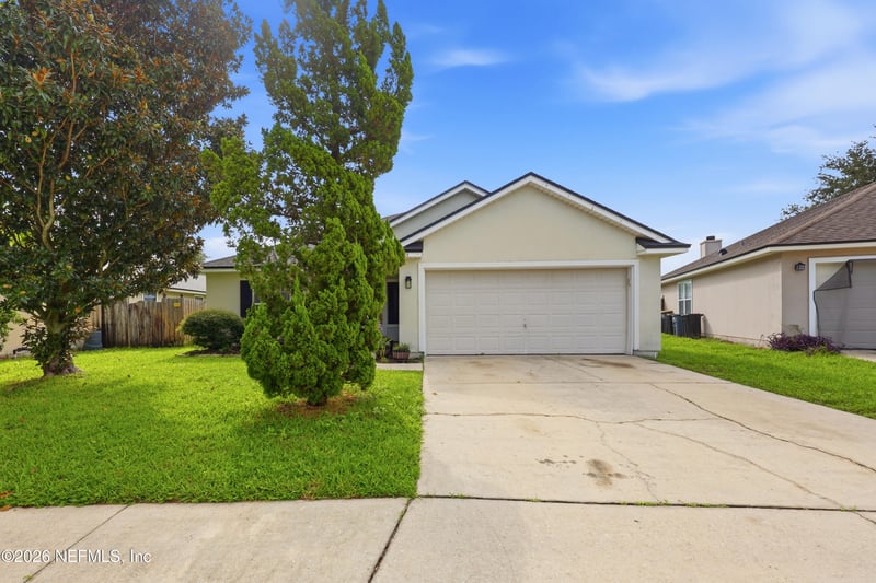 9318 Daniels Mill Dr, Jacksonville, FL 32244