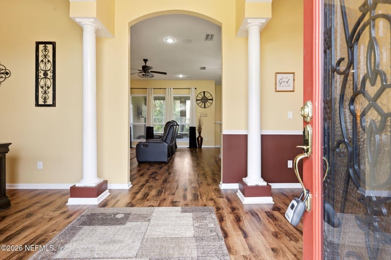 9331 Garden Overlook Ln, Jacksonville, FL 32219