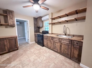 94 Conifer Cir, Middleburg, FL 32068