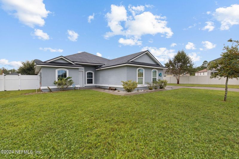 94002 Last Ln, Yulee, FL 32097