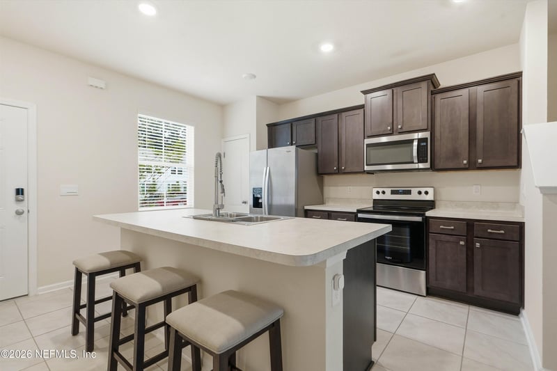 941 Rotary Rd, Jacksonville, FL 32211