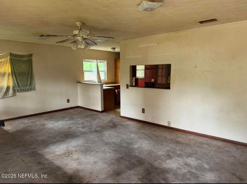 943 Noah Rd, Jacksonville, FL 32218