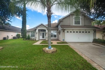 9435 Prosperity Lake Dr, Jacksonville, FL 32244