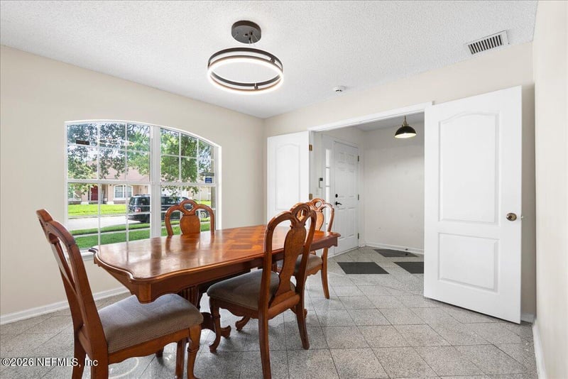 9454 Staplehurst Dr, Jacksonville, FL 32244