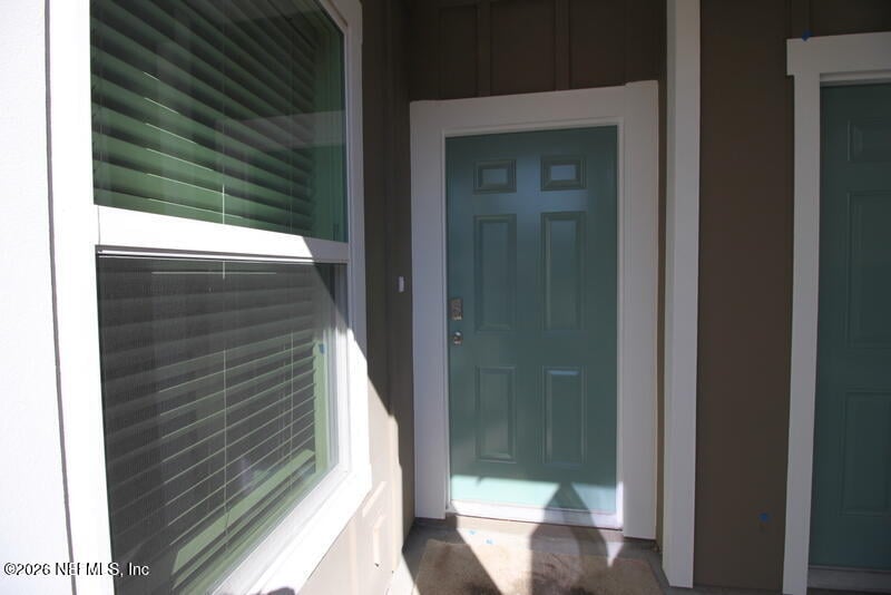 9479 Star Dr, Jacksonville, FL 32256