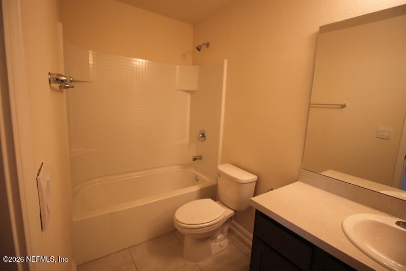 9479 Star Dr, Jacksonville, FL 32256