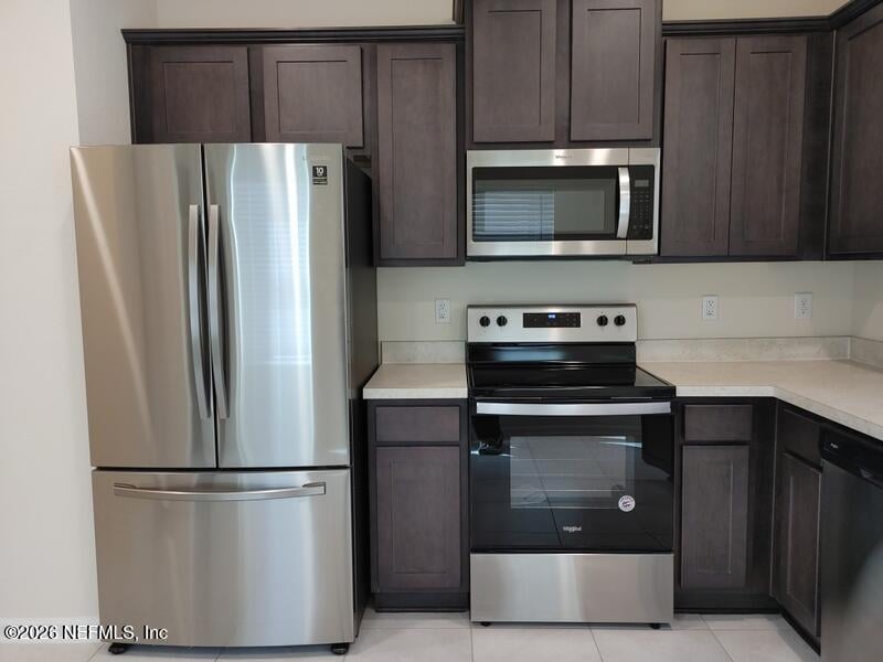 9479 Star Dr, Jacksonville, FL 32256